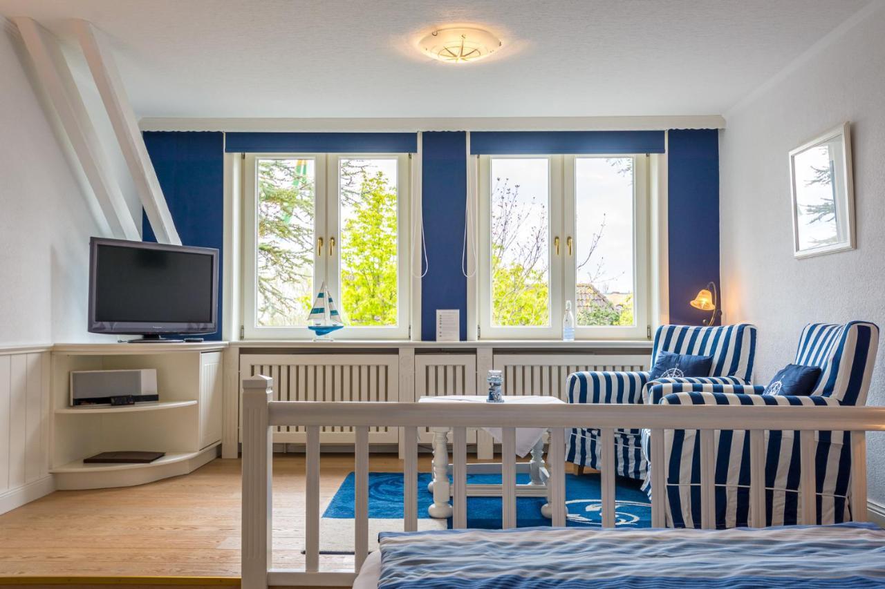 Inselhotel Arfsten Wyk auf Föhr Extérieur photo