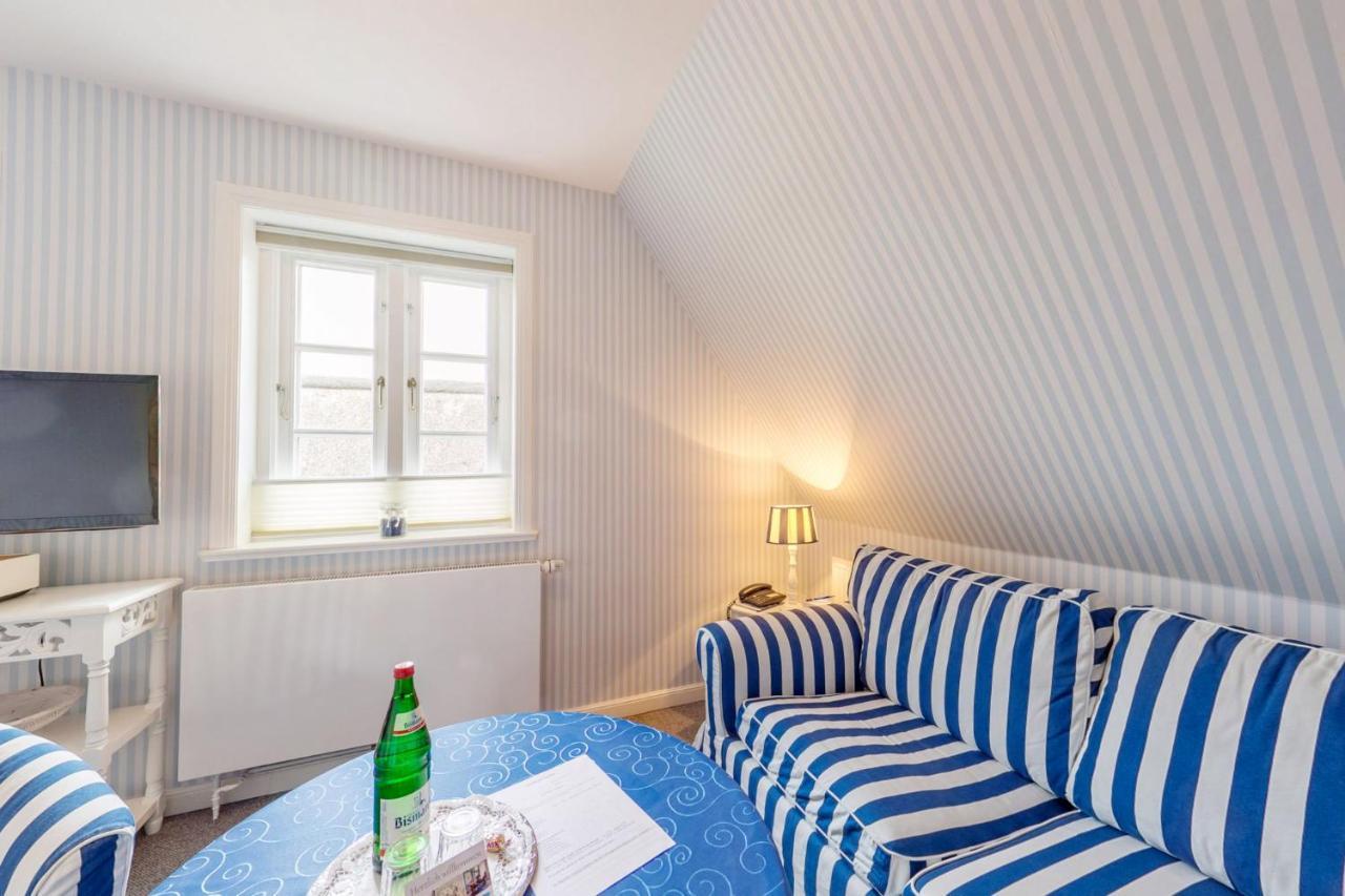 Inselhotel Arfsten Wyk auf Föhr Extérieur photo