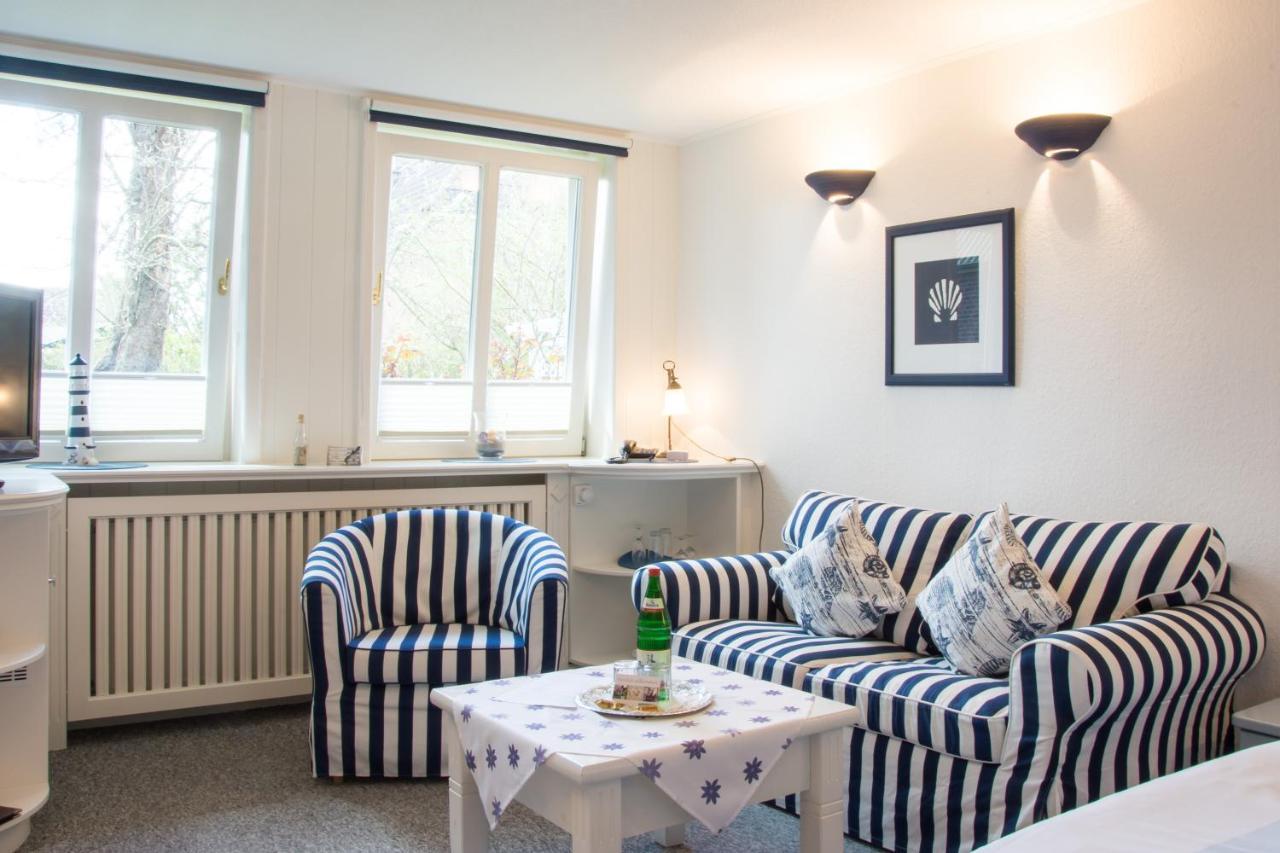 Inselhotel Arfsten Wyk auf Föhr Extérieur photo